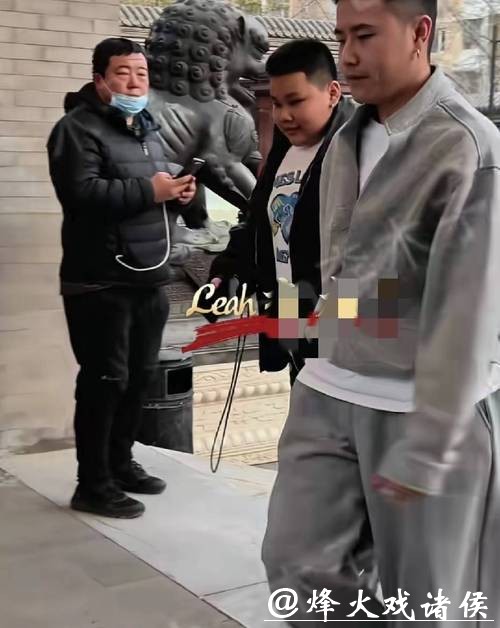 绿发豪车亮相陶阳婚礼,郭德纲一家四口抢尽风头,郭汾阳170斤引热议 绿发豪车亮相陶阳婚礼,郭德纲一家四口抢尽风头,郭汾阳170斤引热议